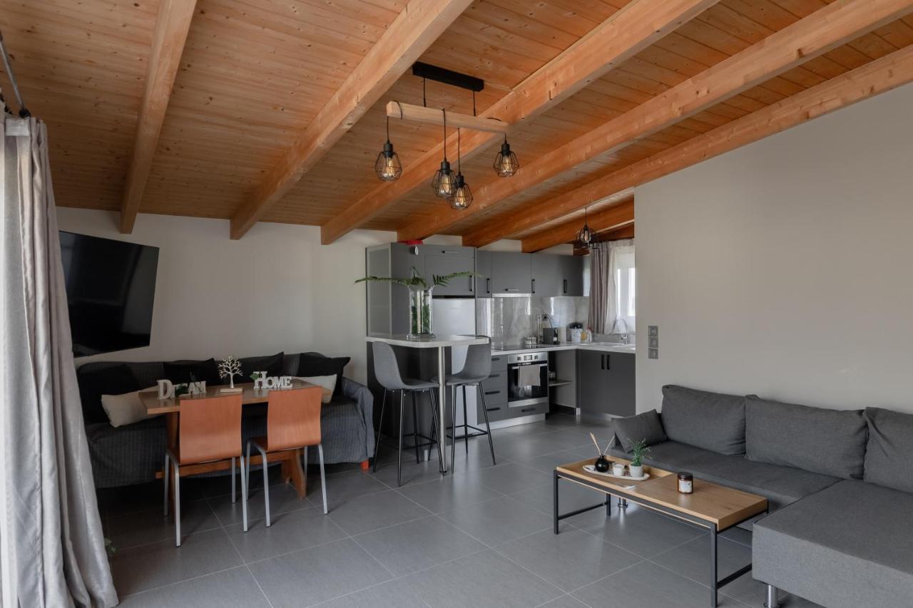 Deluxe Διαμερισμα Apartment Patras Exterior photo