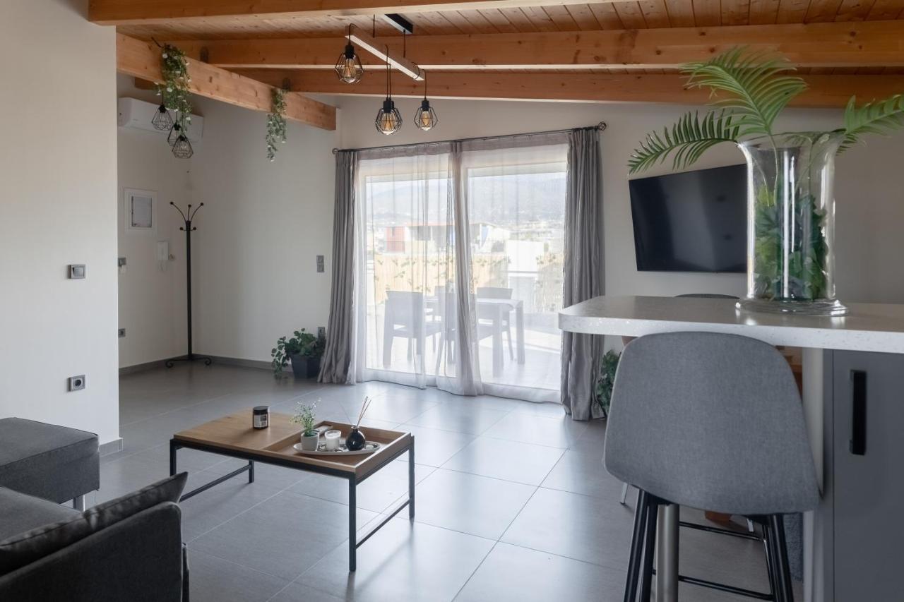 Deluxe Διαμερισμα Apartment Patras Exterior photo
