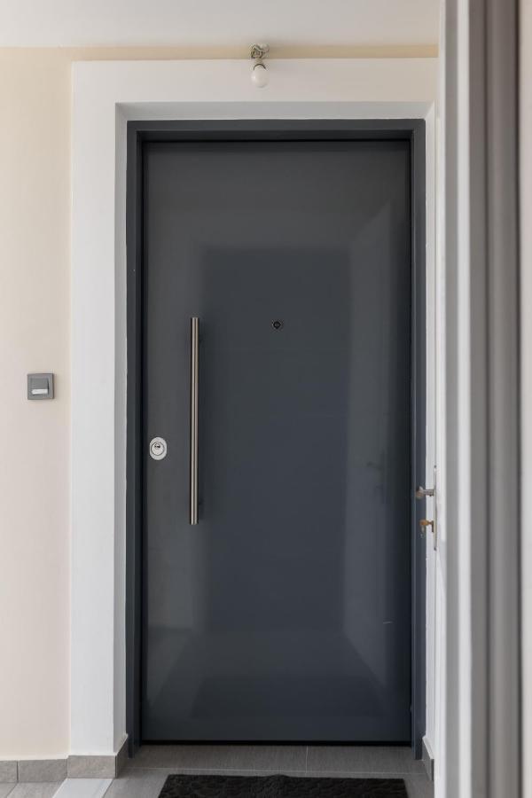 Deluxe Διαμερισμα Apartment Patras Exterior photo
