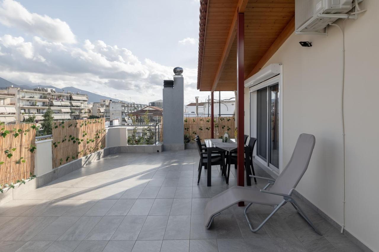 Deluxe Διαμερισμα Apartment Patras Exterior photo